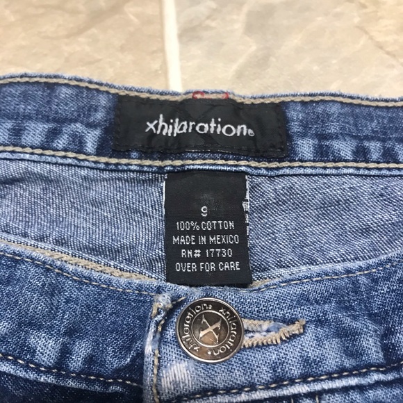 Xhilaration Jean Shorts -Size 9 - Picture 5 of 6